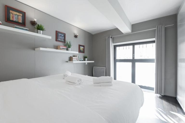 Guestready - Superbe Maison De Ville Duplex Lione Esterno foto