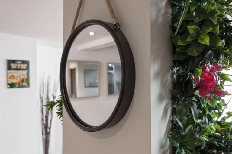 Guestready - Superbe Maison De Ville Duplex Lione Esterno foto