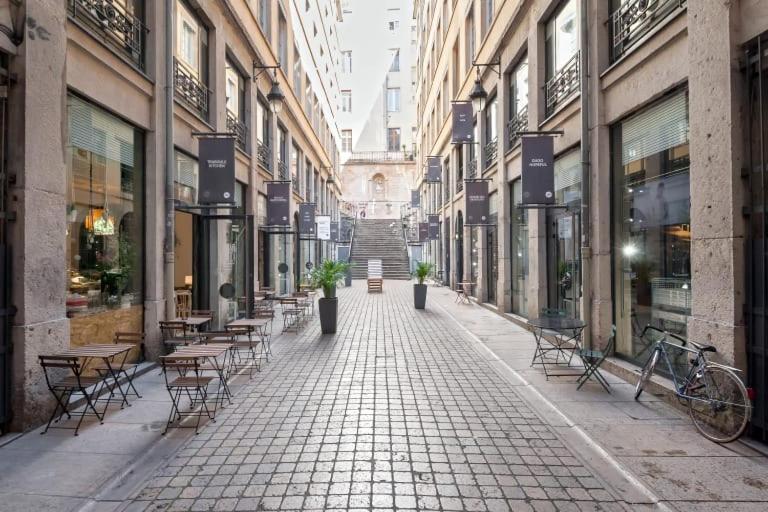 Guestready - Superbe Maison De Ville Duplex Lione Esterno foto