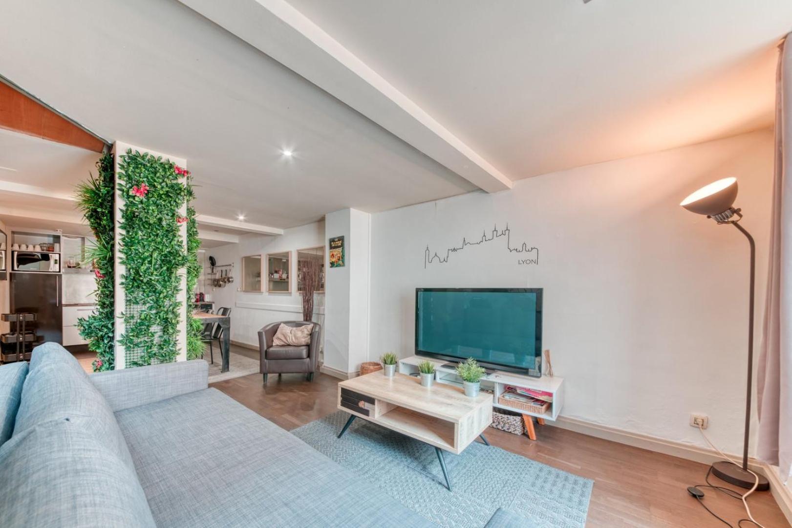 Guestready - Superbe Maison De Ville Duplex Lione Esterno foto