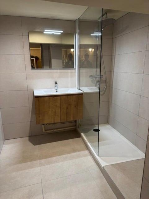Guestready - Superbe Maison De Ville Duplex Lione Esterno foto